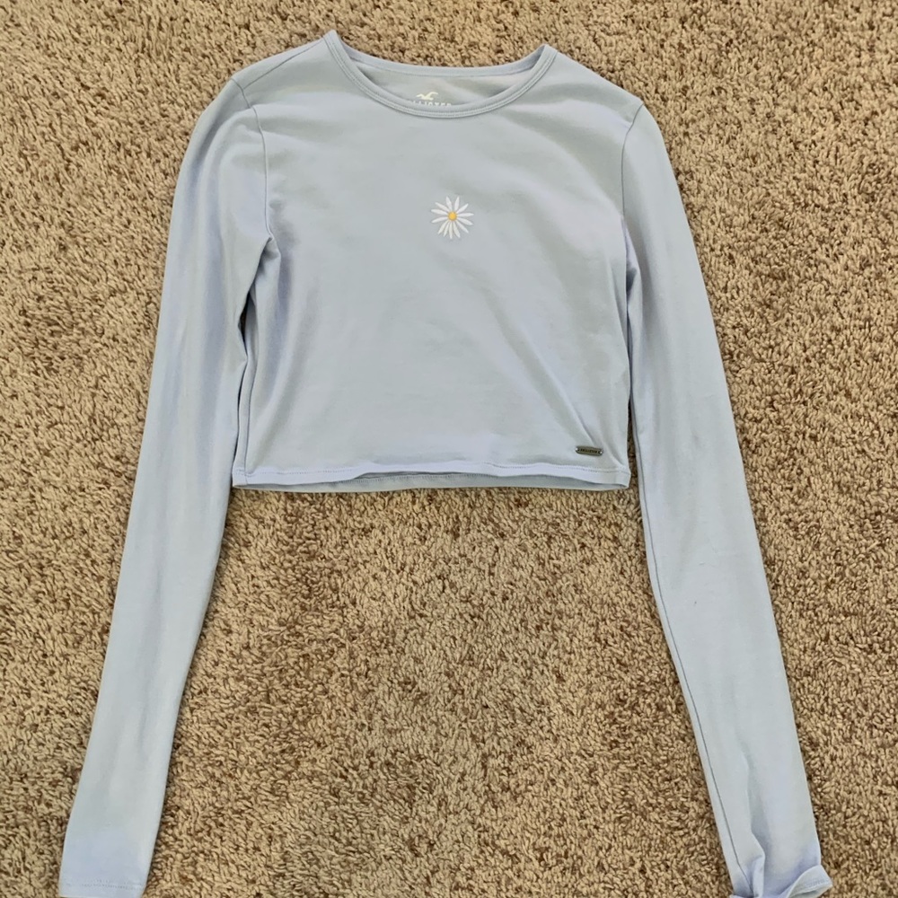 Hollister Cropped Long Sleeve T-Shirt